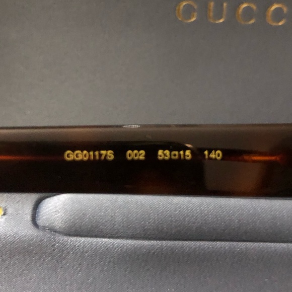 Authentic oversized Gucci sunglasses in tortoise shell - Picture 5 of 10